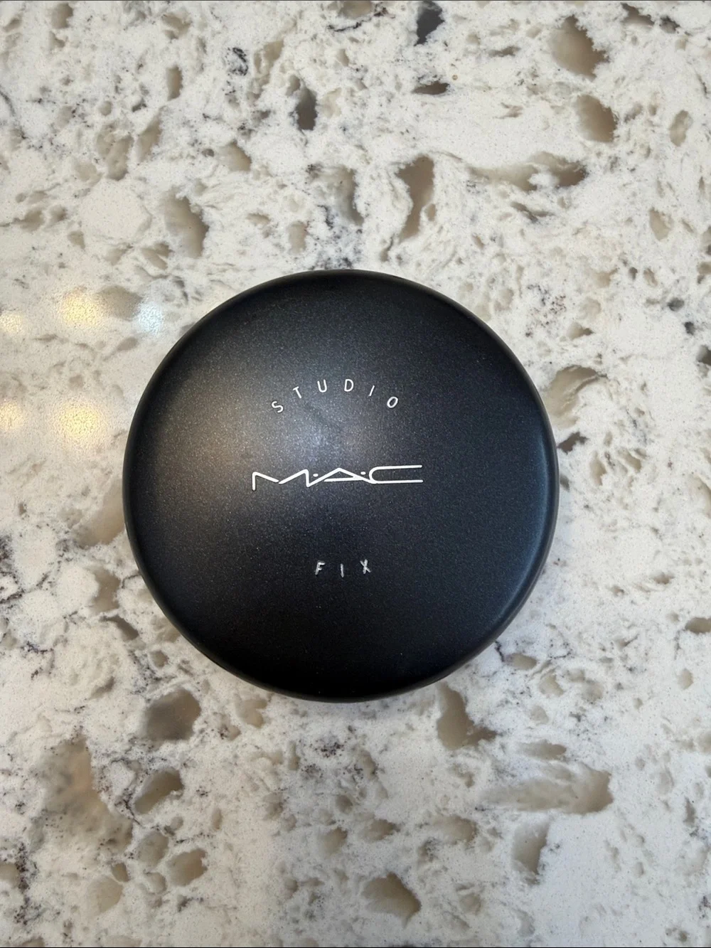 Rare Original Mac Studio fix powder in shade NC35 without box - Picture 2 of 3